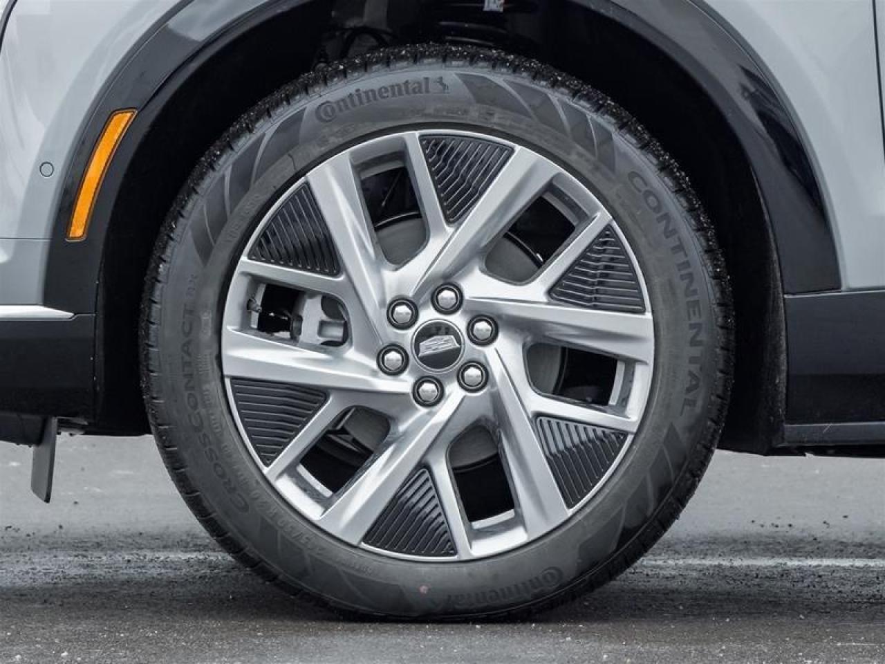 2026 Cadillac OPTIQ Luxury 4dr Photo3