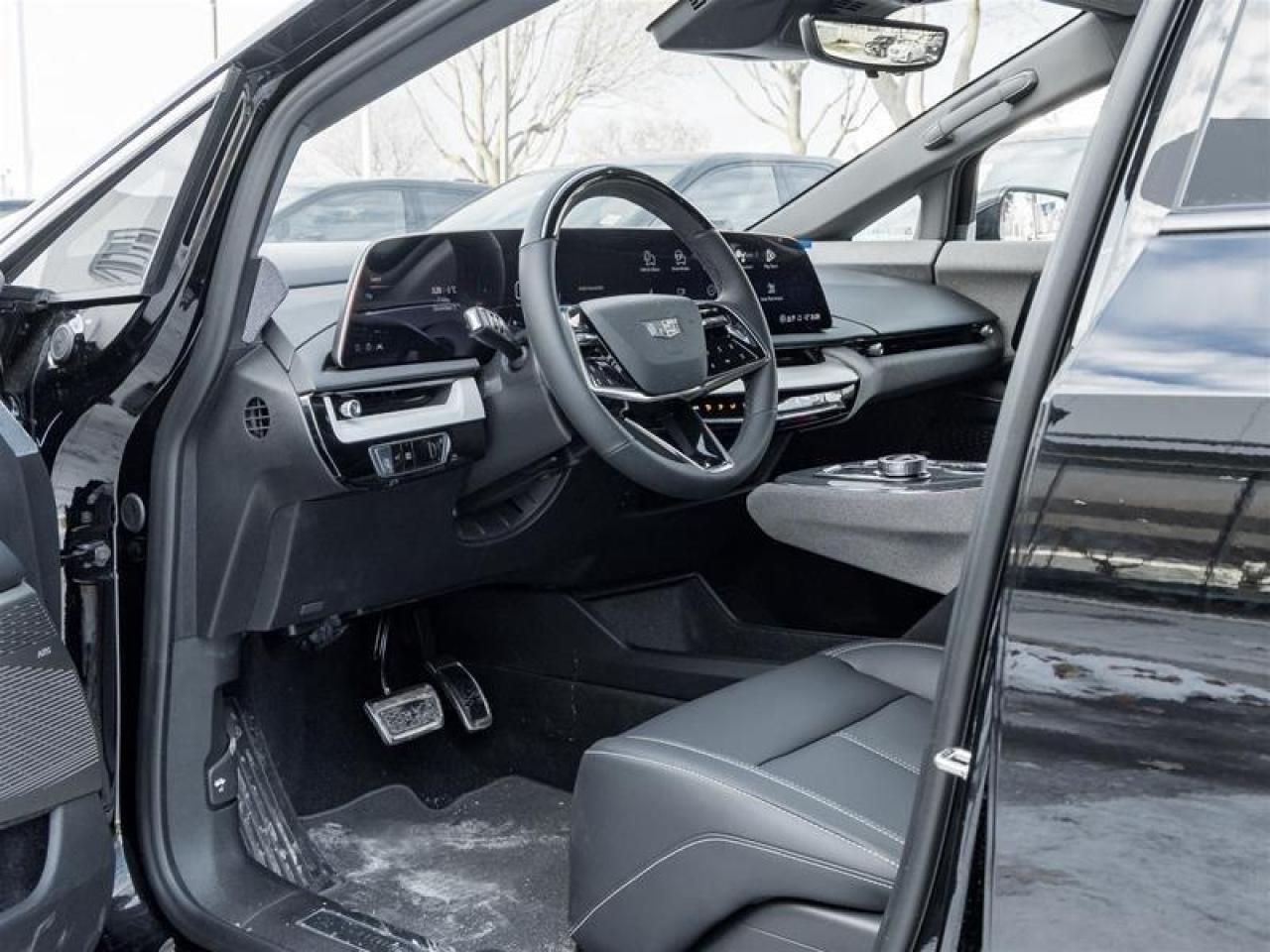 2026 Cadillac OPTIQ Luxury 4dr Photo