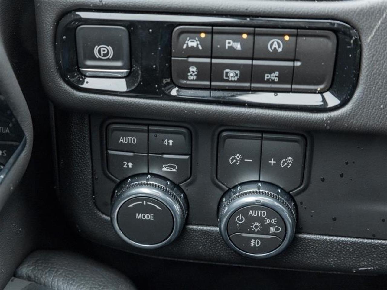 2026 GMC Yukon XL Denali 4dr 4x4 Photo