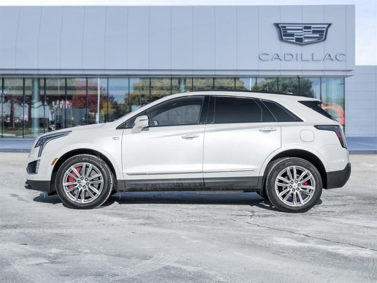 2022 Cadillac XT5 Sport 4dr All-Wheel Drive Photo2