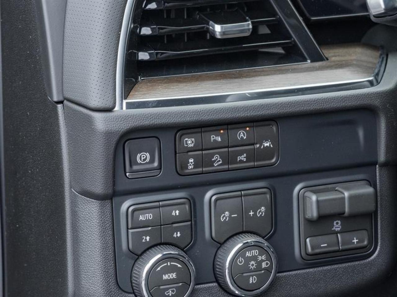 2026 Chevrolet Suburban High Country 4dr 4x4 Photo