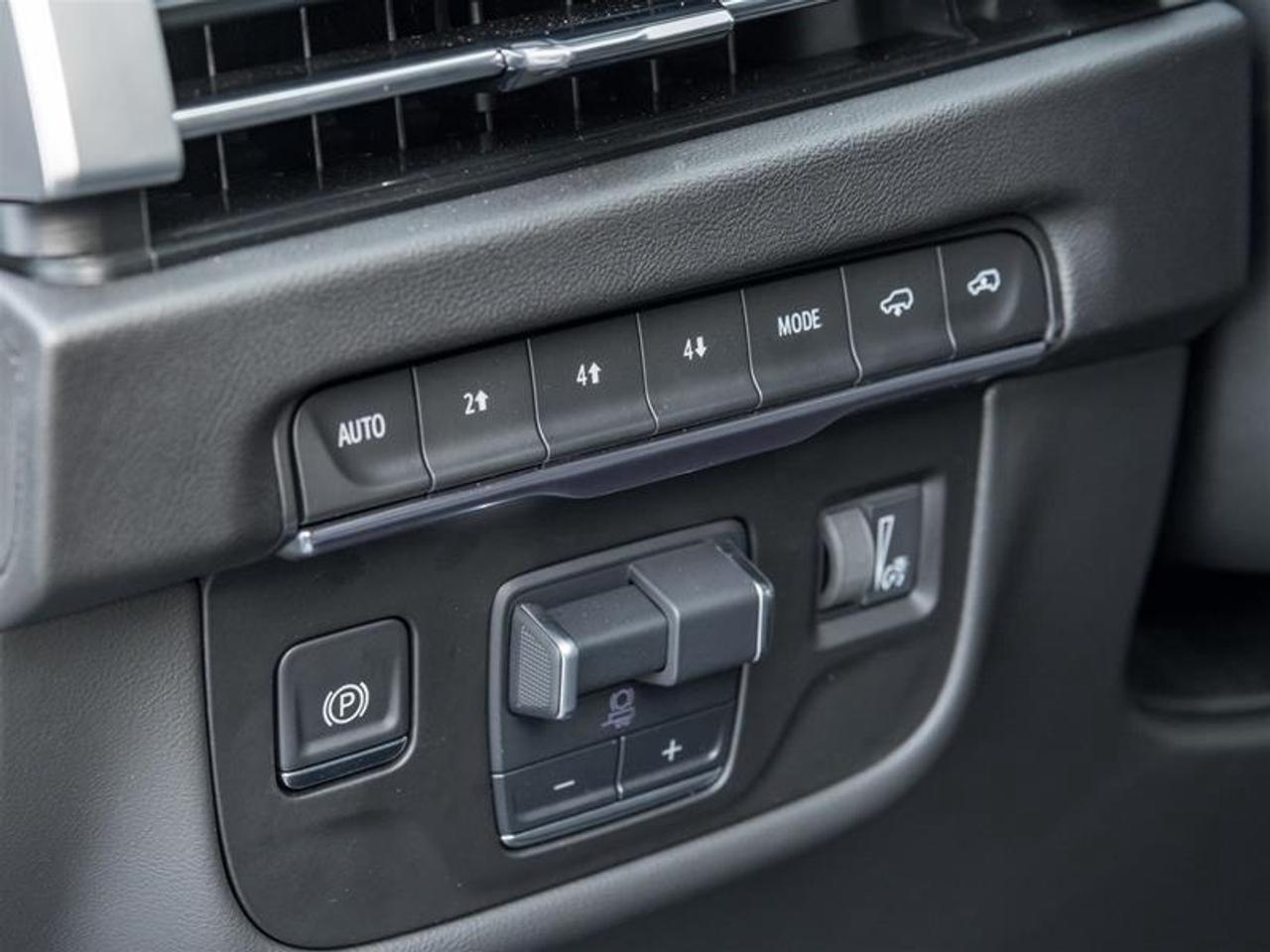 2025 Cadillac Escalade ESV Sport 4dr 4x4 Photo