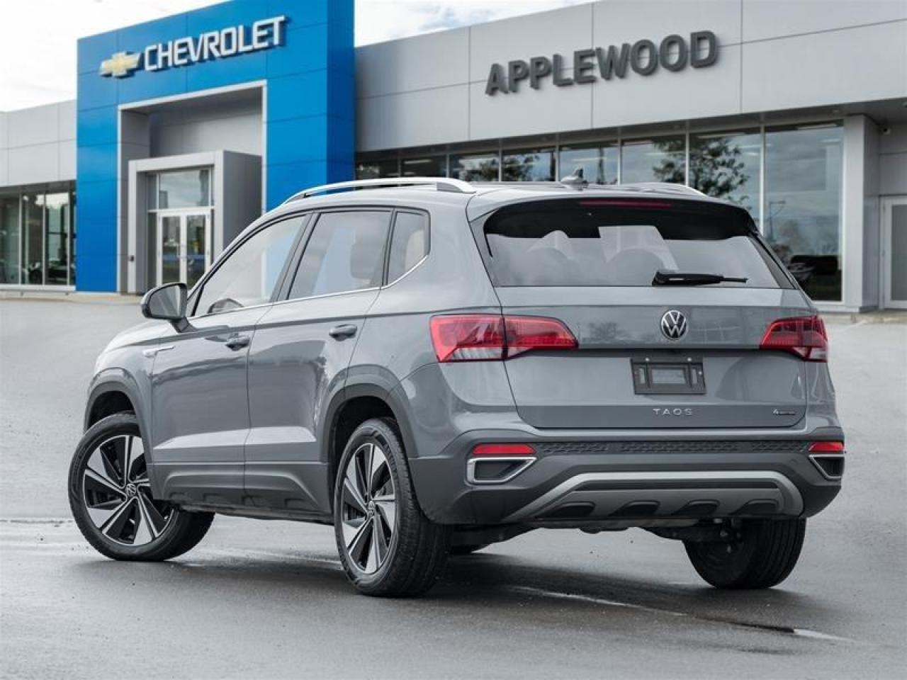 2023 Volkswagen Taos Comfortline 4dr All-Wheel Drive 4MOTION Photo