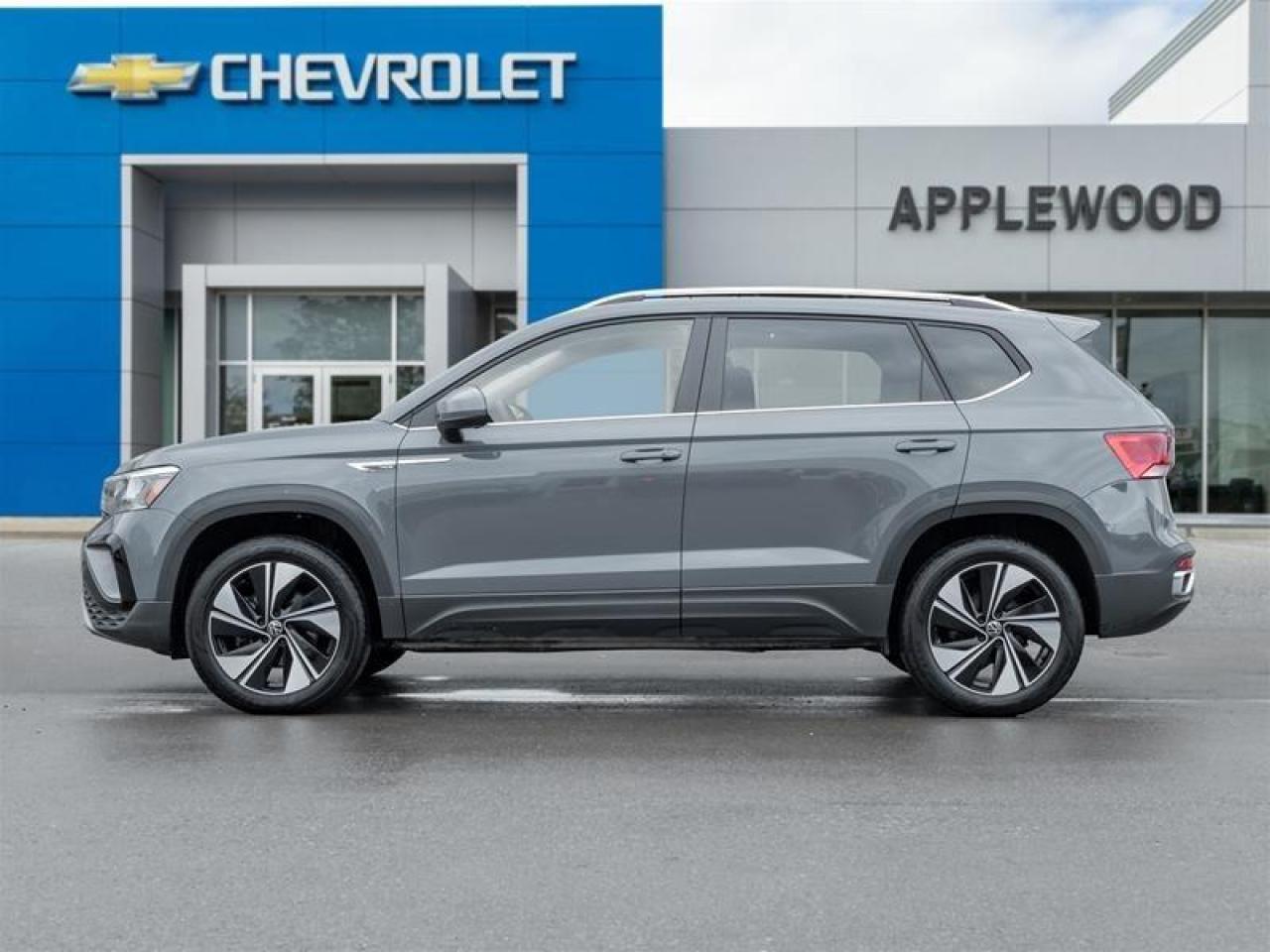 2023 Volkswagen Taos Comfortline 4dr All-Wheel Drive 4MOTION Photo2