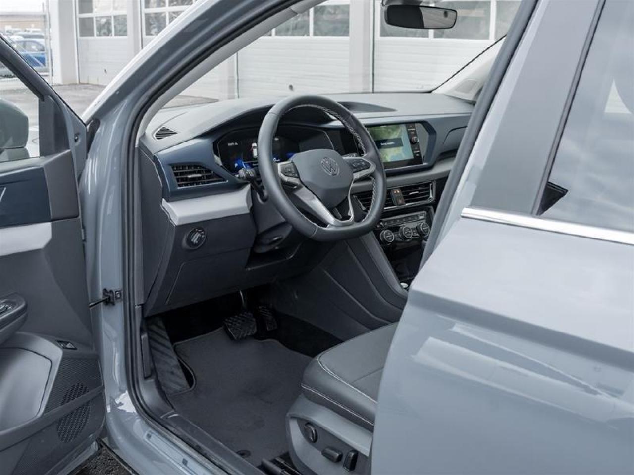 2023 Volkswagen Taos Comfortline 4dr All-Wheel Drive 4MOTION Photo