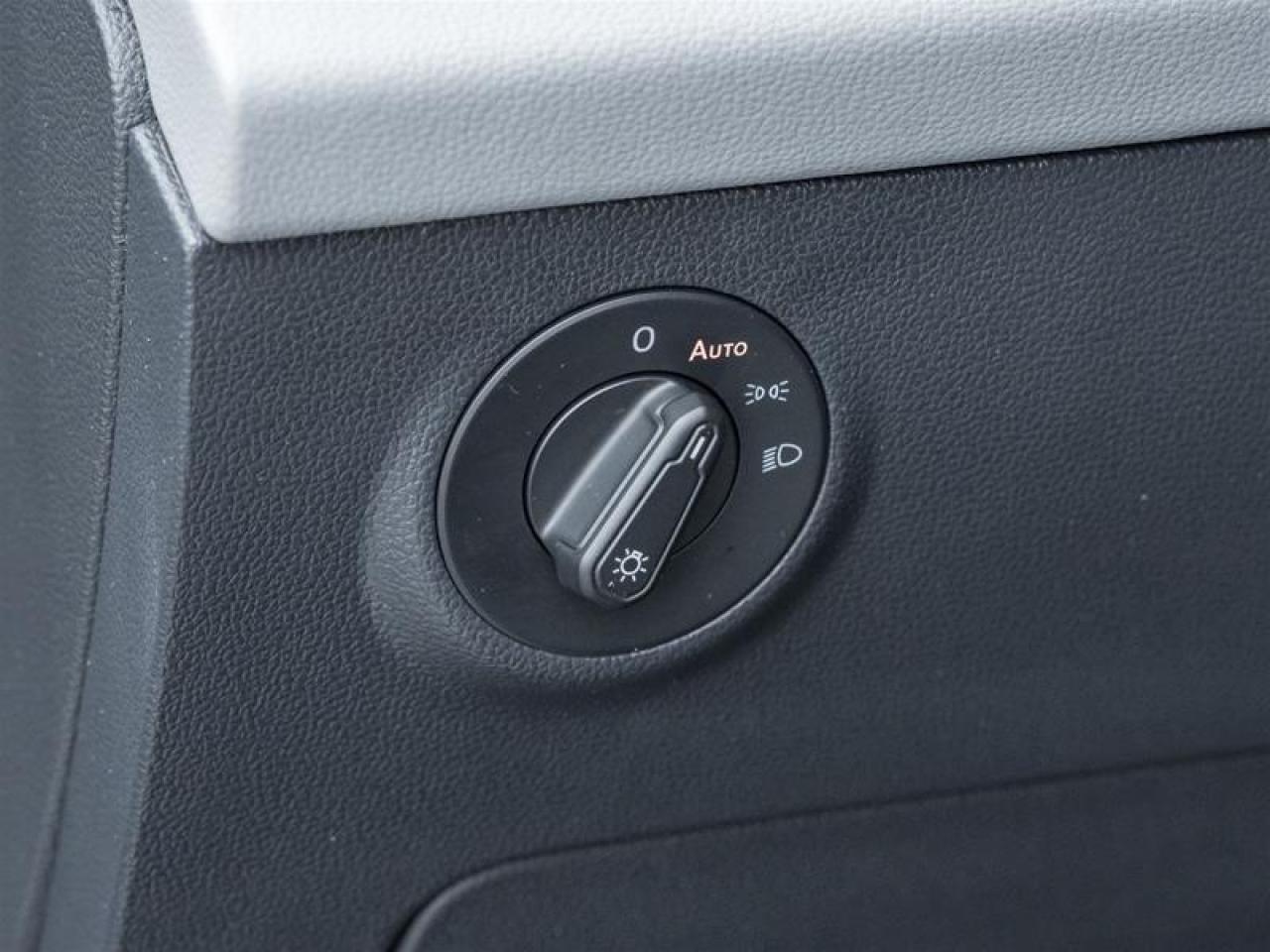 2023 Volkswagen Taos Comfortline 4dr All-Wheel Drive 4MOTION Photo