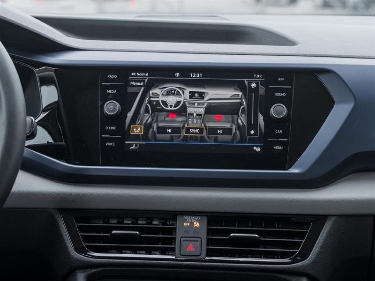 2023 Volkswagen Taos Comfortline 4dr All-Wheel Drive 4MOTION Photo