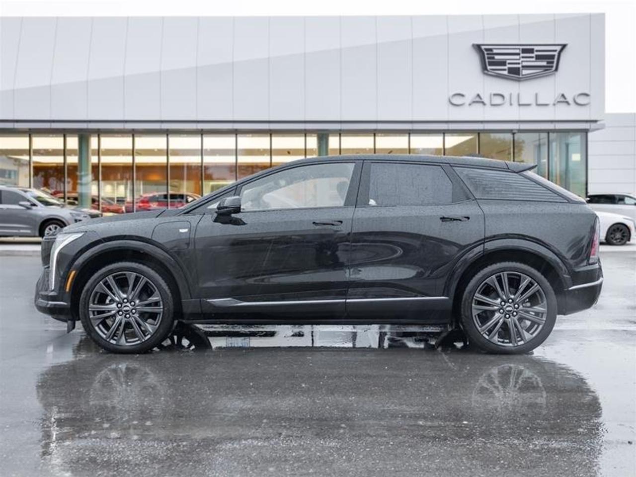 2026 Cadillac OPTIQ Premium Sport 4dr Photo3