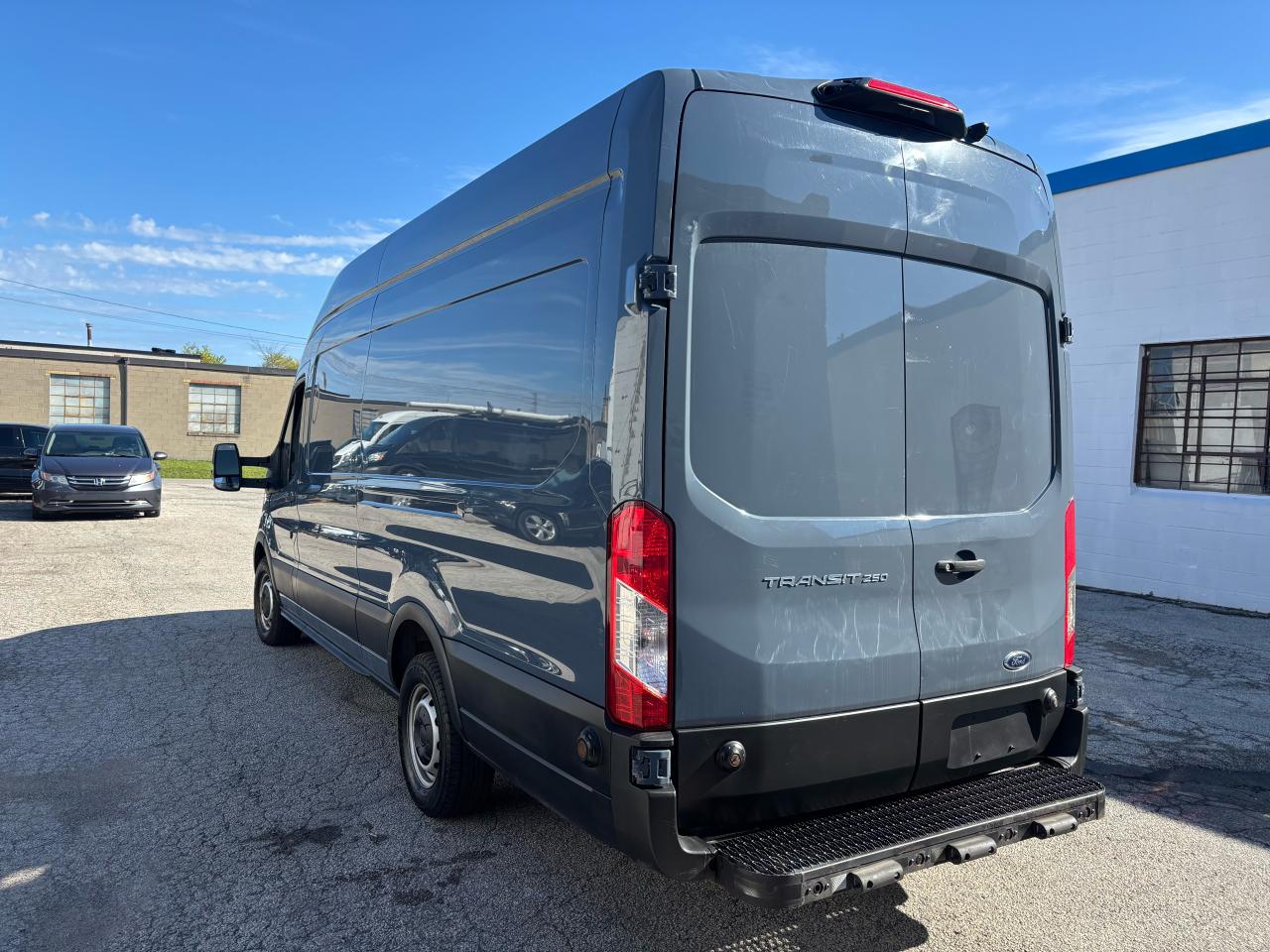 2021 Ford Transit Cargo Van T-250 148" EL Hi Rf 9070 GVWR RWD - Photo #5