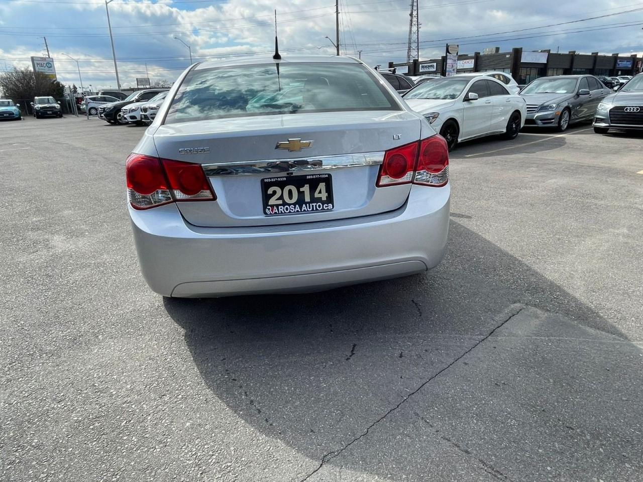 2014 Chevrolet Cruze 4dr Sdn 1LT Photo