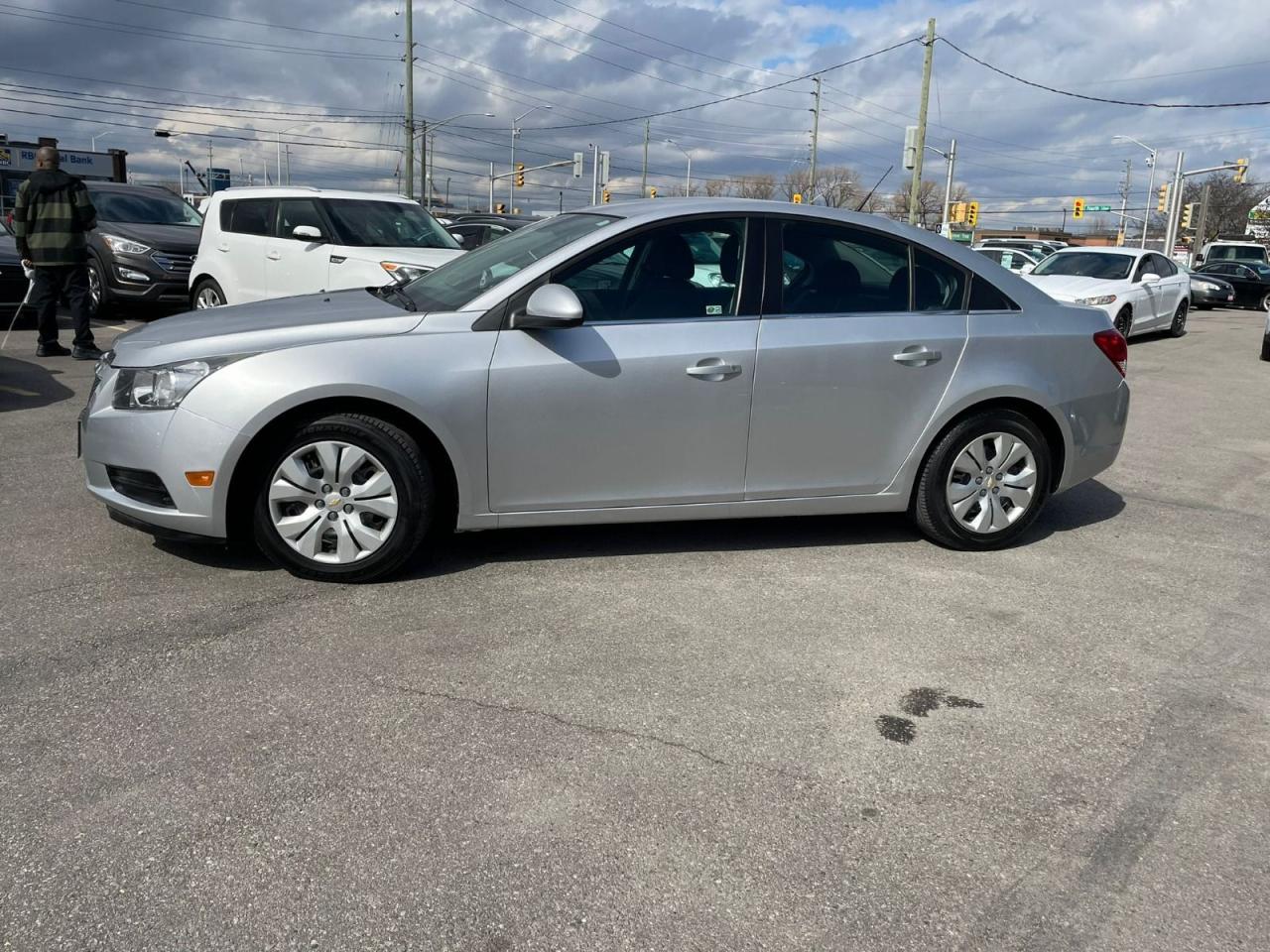 2014 Chevrolet Cruze 4dr Sdn 1LT Photo