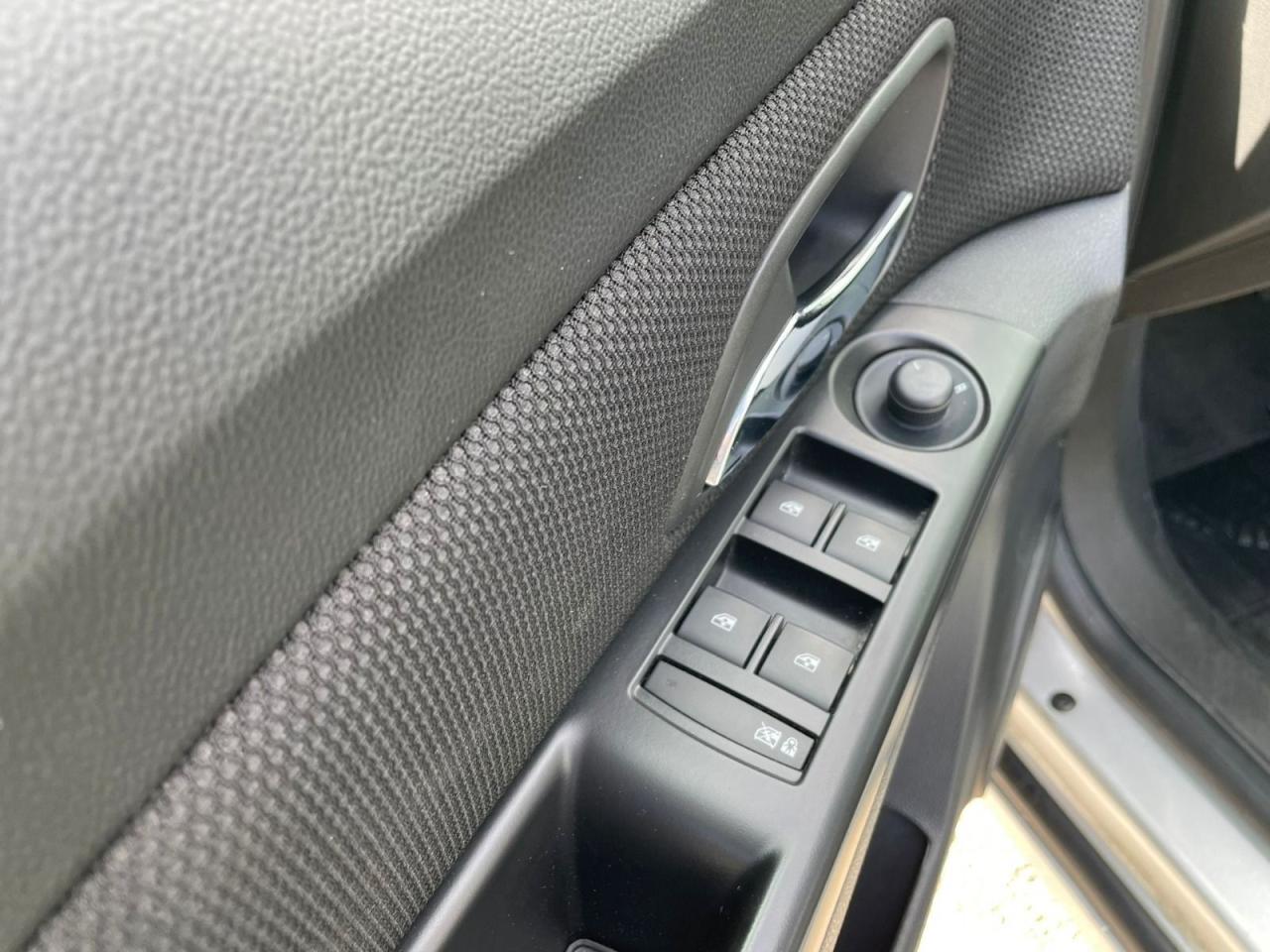 2014 Chevrolet Cruze 4dr Sdn 1LT Photo