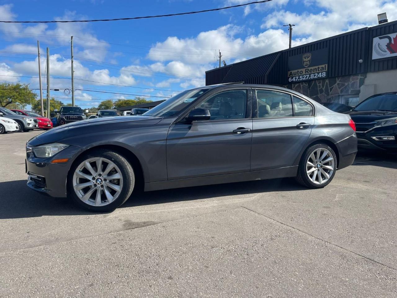 2013 BMW 3 Series 320i AWD LOW KM SAFETY INCLUDED NEW Tires + Brake Photo