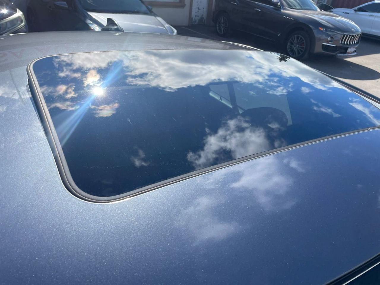 2013 BMW 3 Series 320i AWD LOW KM SAFETY INCLUDED NEW Tires + Brake Photo