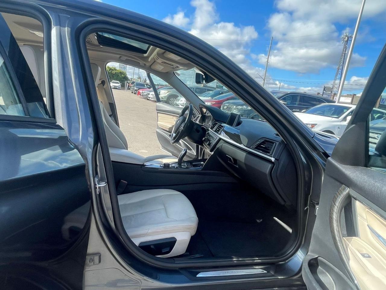 2013 BMW 3 Series 320i AWD LOW KM SAFETY INCLUDED NEW Tires + Brake Photo