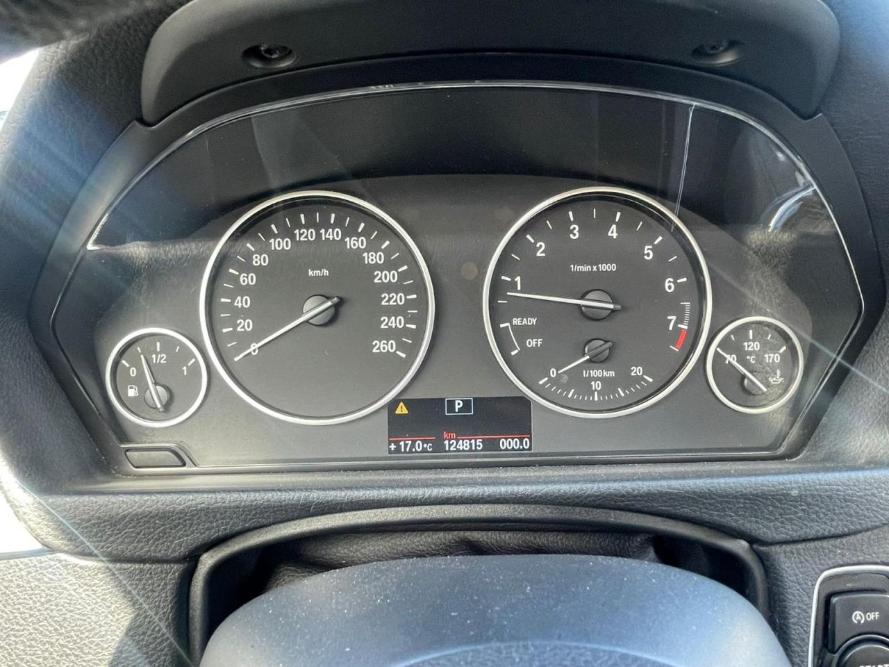 2013 BMW 3 Series 320i AWD LOW KM SAFETY INCLUDED NEW Tires + Brake Photo