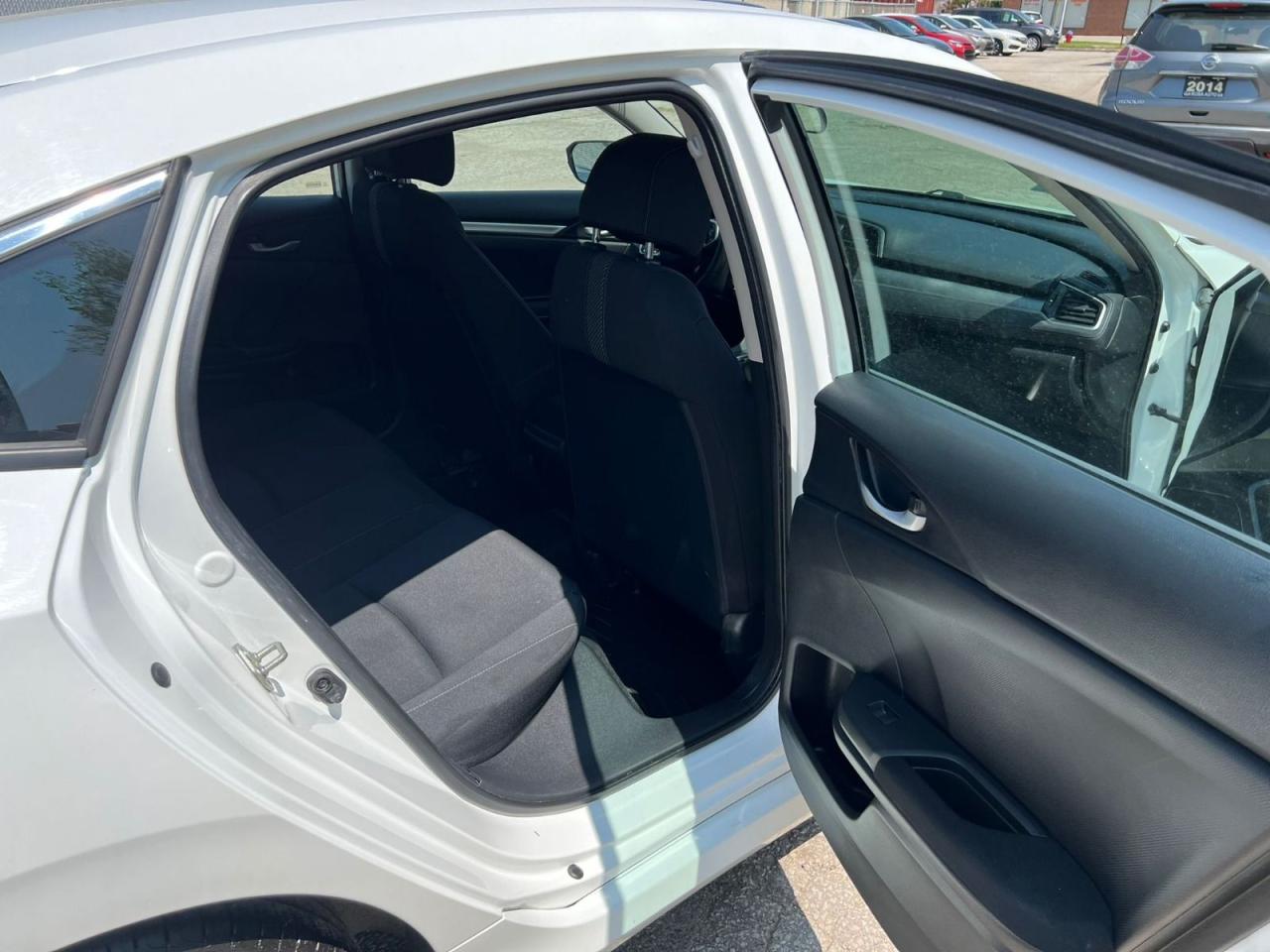 2017 Honda Civic LX AUTO NO ACCIDENT LOW KM HEATED SEATS BACKUP CAM Photo