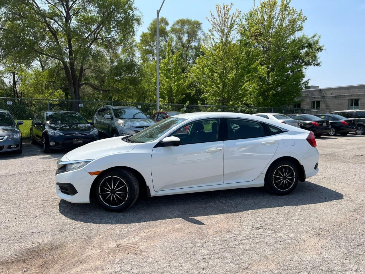 2017 Honda Civic LX AUTO NO ACCIDENT LOW KM HEATED SEATS BACKUP CAM Photo