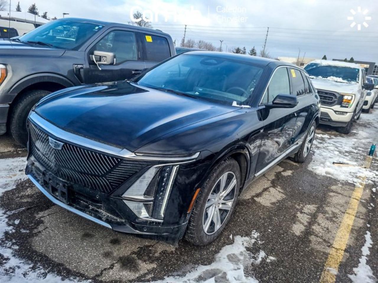 2024 Cadillac LYRIQ Tech 33"Display Glass Roof w/Power Sahade Blind Spot R-Start Photo