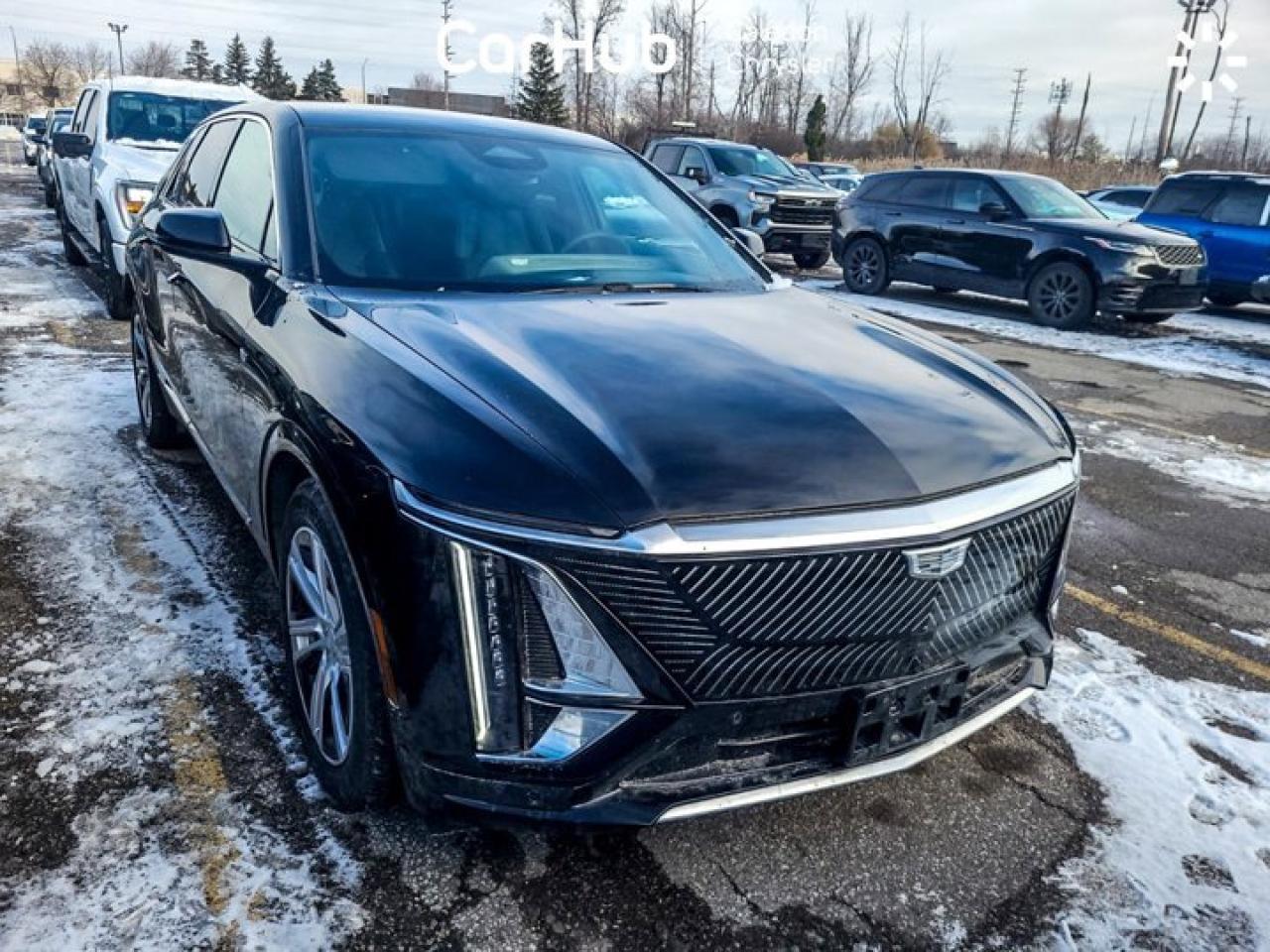 2024 Cadillac LYRIQ Tech 33"Display Glass Roof w/Power Sahade Blind Spot R-Start Photo2