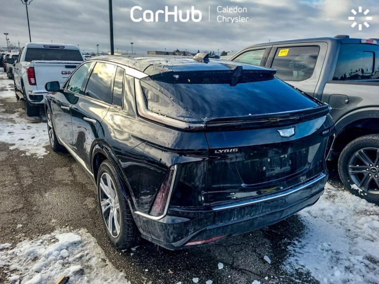 2024 Cadillac LYRIQ Tech 33"Display Glass Roof w/Power Sahade Blind Spot R-Start Photo