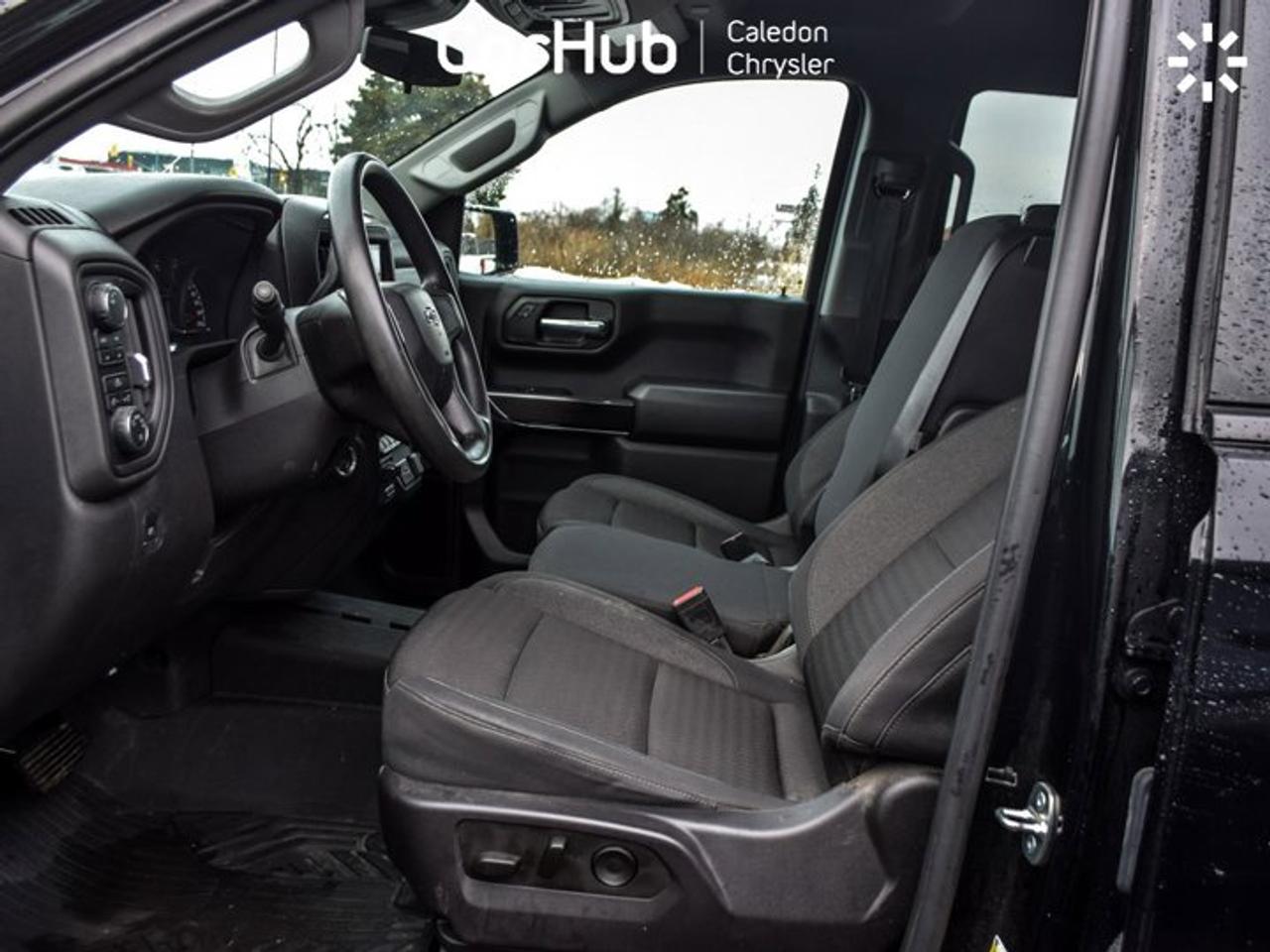 2024 Chevrolet Silverado 1500 Custom Trail Boss 4WD Crew Cab 147" Z71 6 Passenger Photo