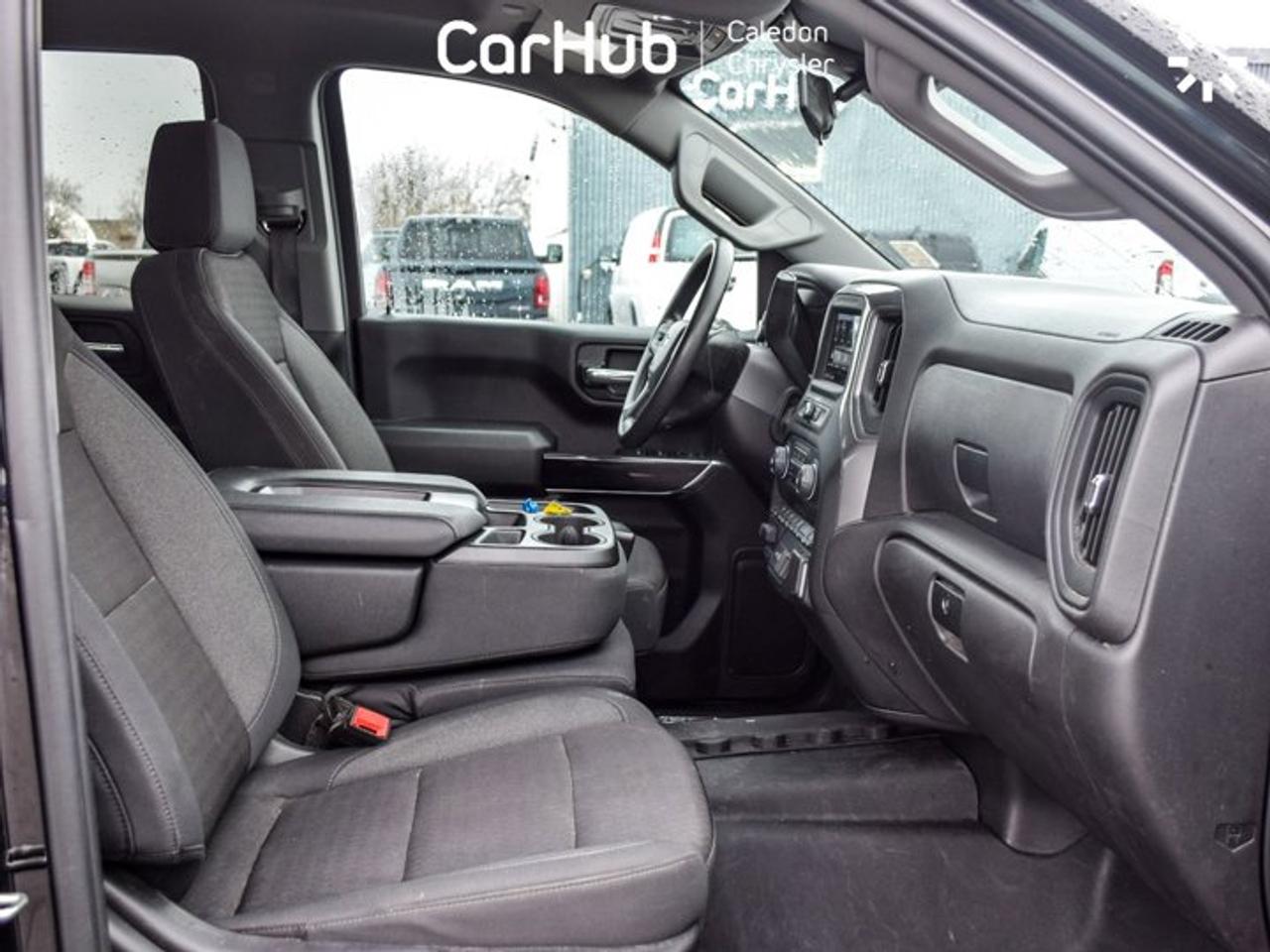 2024 Chevrolet Silverado 1500 Custom Trail Boss 4WD Crew Cab 147" Z71 6 Passenger Photo