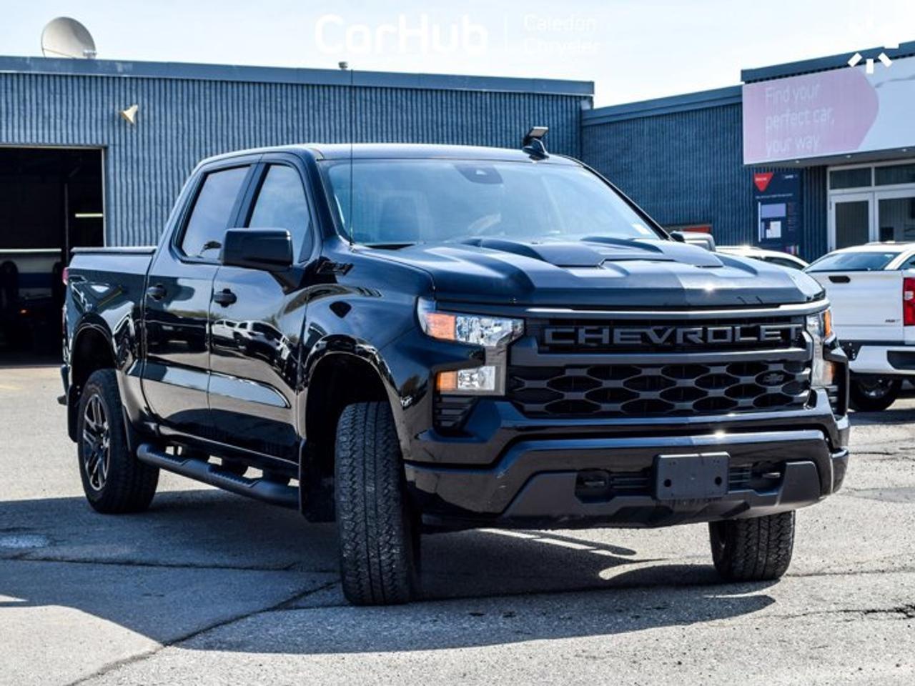 2024 Chevrolet Silverado 1500 Custom Trail Boss 4WD Crew Cab 147" Z71 6 Passenger Photo