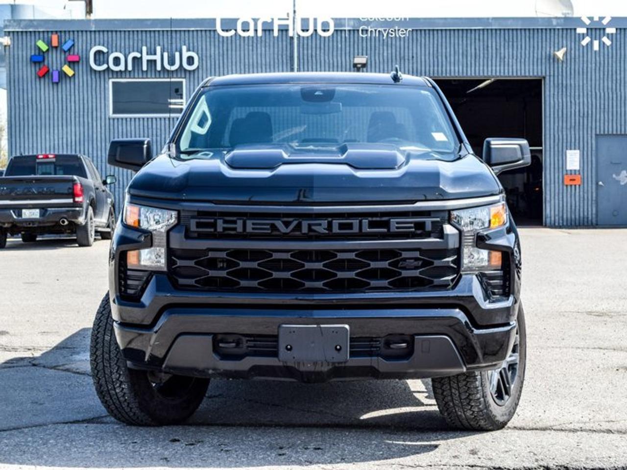 2024 Chevrolet Silverado 1500 Custom Trail Boss 4WD Crew Cab 147" Z71 6 Passenger Photo