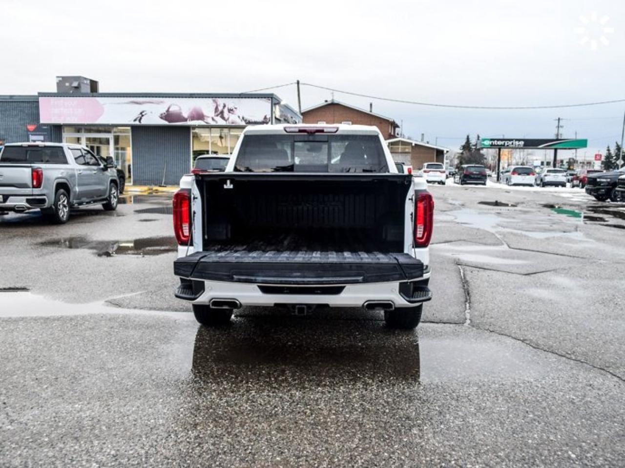 2023 GMC Sierra 1500 Denali 4WD Crew Cab 147" 5.3L Leather Multi Pro TailGate Sunroof Photo