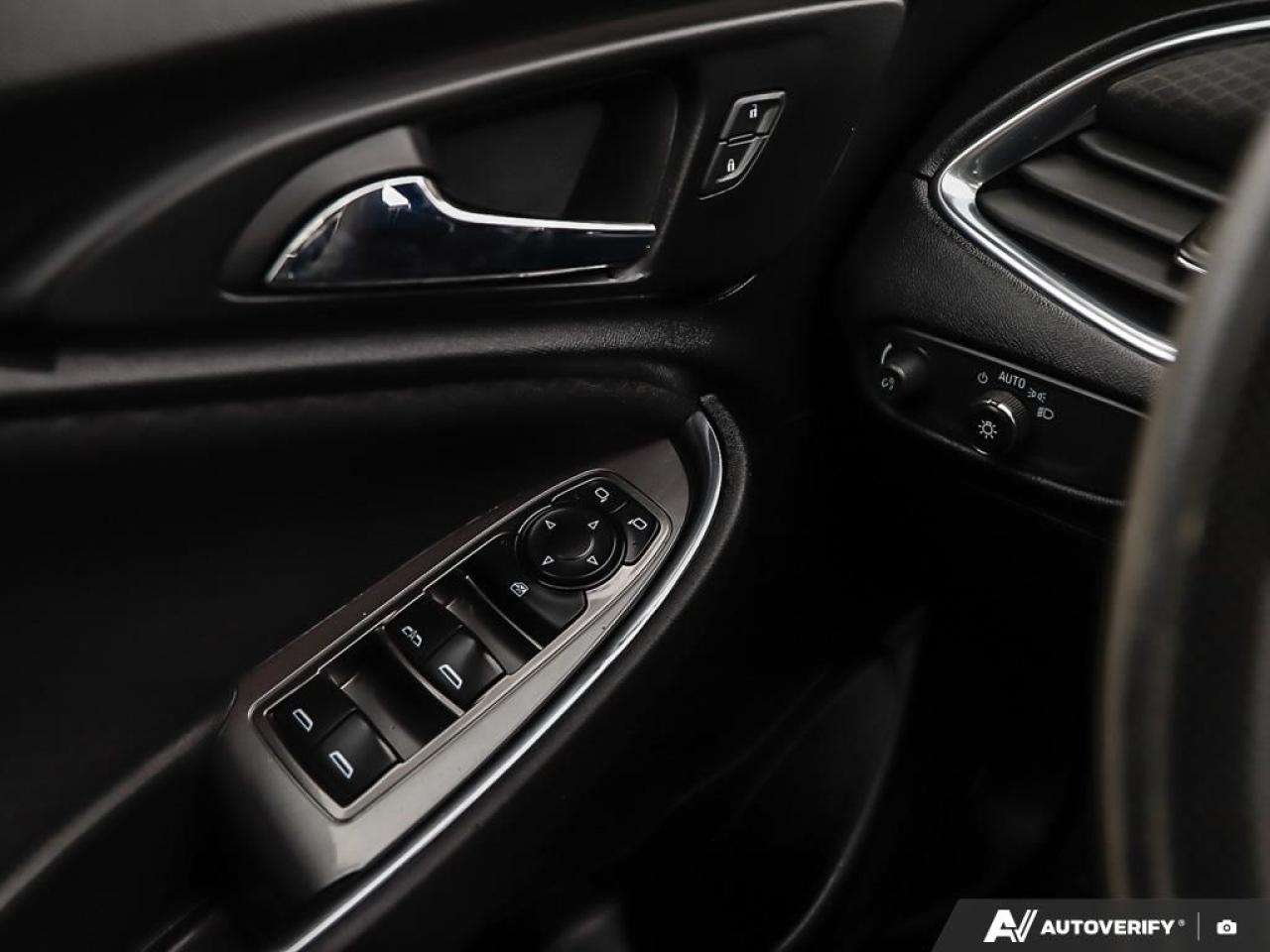 2019 Chevrolet Malibu LT, REMOTE START, R/V CAM, HEATED SEATS, B.TOOTH Photo