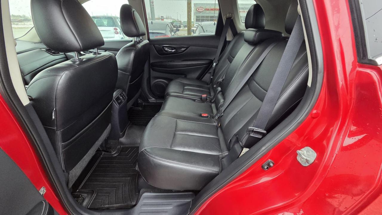 2017 Nissan Rogue AWD, SL, LOADED, LEATHER, CERTIFIED Photo