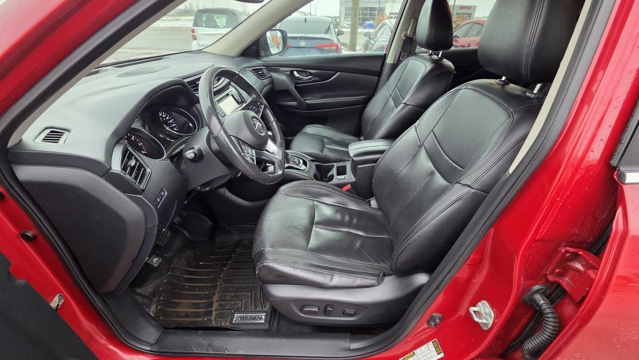 2017 Nissan Rogue AWD, SL, LOADED, LEATHER, CERTIFIED Photo