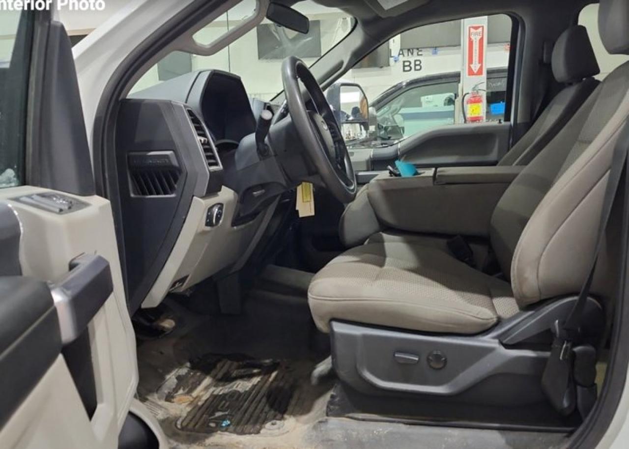 2022 Ford F-250 Super Duty SRW XLT Crew 4X4 | Long Box | FX4 | Power Seat | Remote Start | Spray in Liner | CarPlay and More ! Photo2