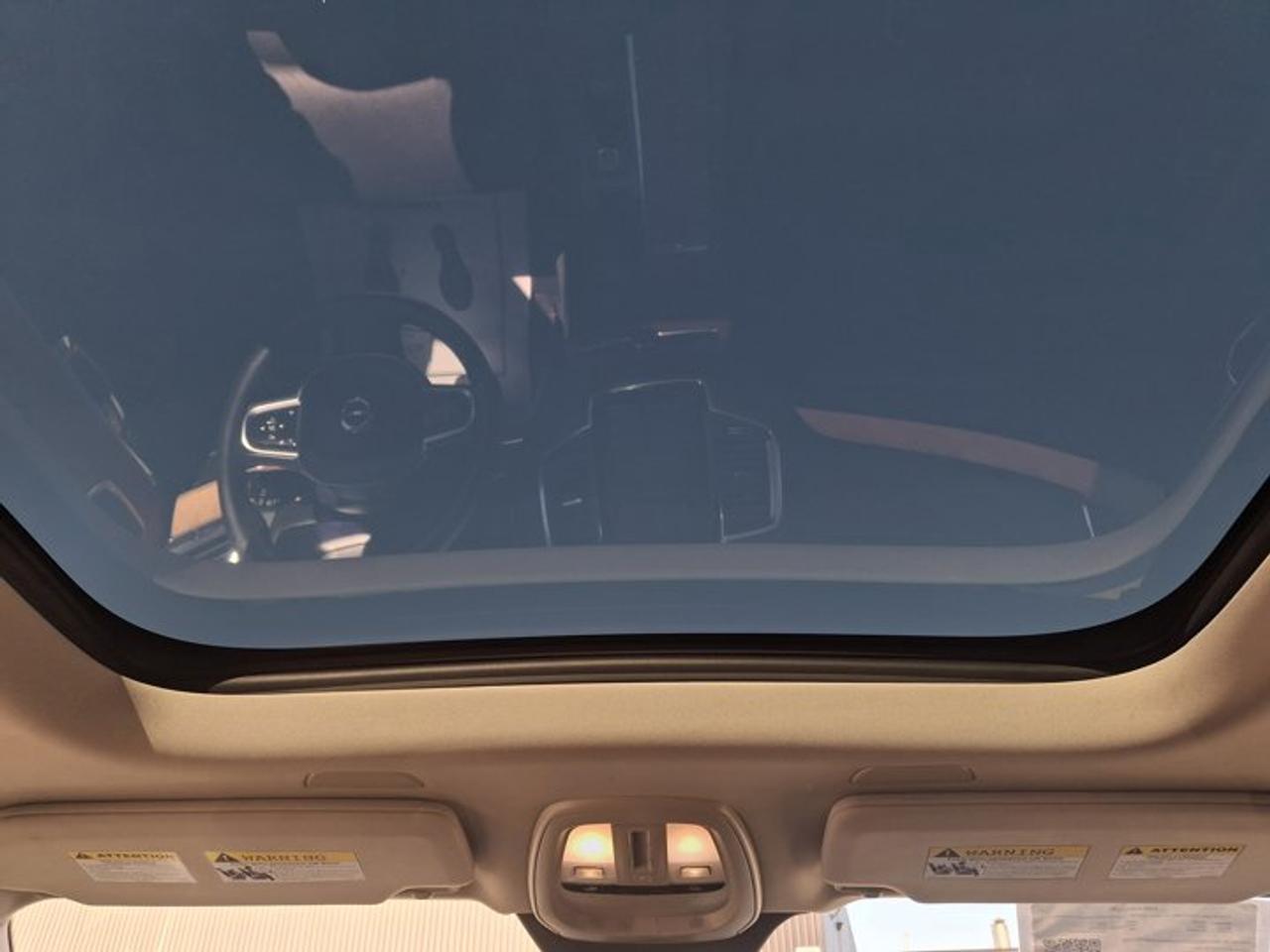 2024 Volvo XC90 Core Bright Theme | Leather | Sunroof | 3rd Row | Heated Seats | and More ! Photo