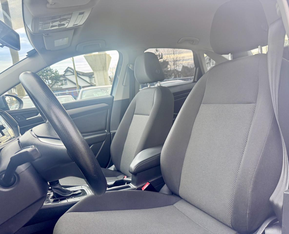 2021 Volkswagen Jetta FINANCING AVAILABLE Photo9