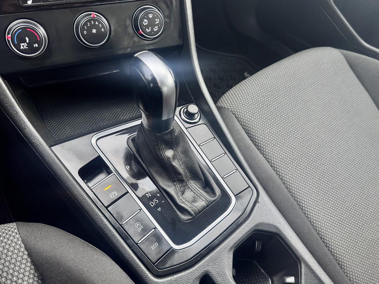 2021 Volkswagen Jetta FINANCING AVAILABLE Photo12