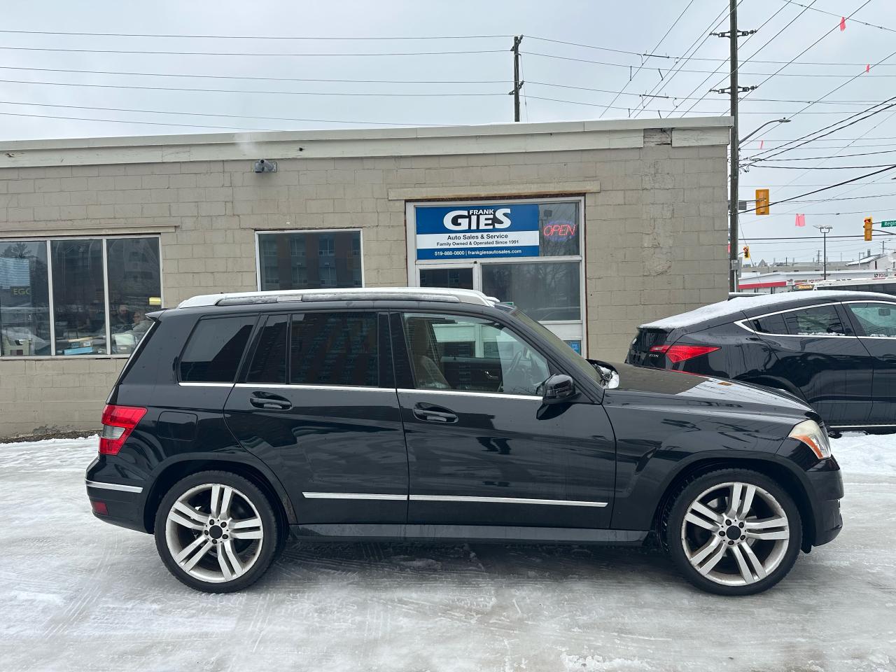 2010 Mercedes-Benz GLK-Class 4MATIC 4dr GLK 350 Photo