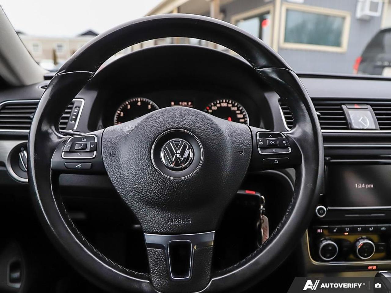 2015 Volkswagen Passat Comfortline,LOW KM'S,R/V CAM, PWR S/ROOF,LEATHER Photo