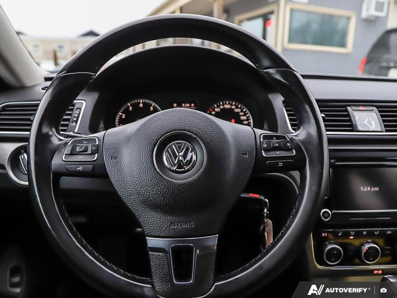 2015 Volkswagen Passat Comfortline,LOW KM'S,R/V CAM, PWR S/ROOF,LEATHER Photo