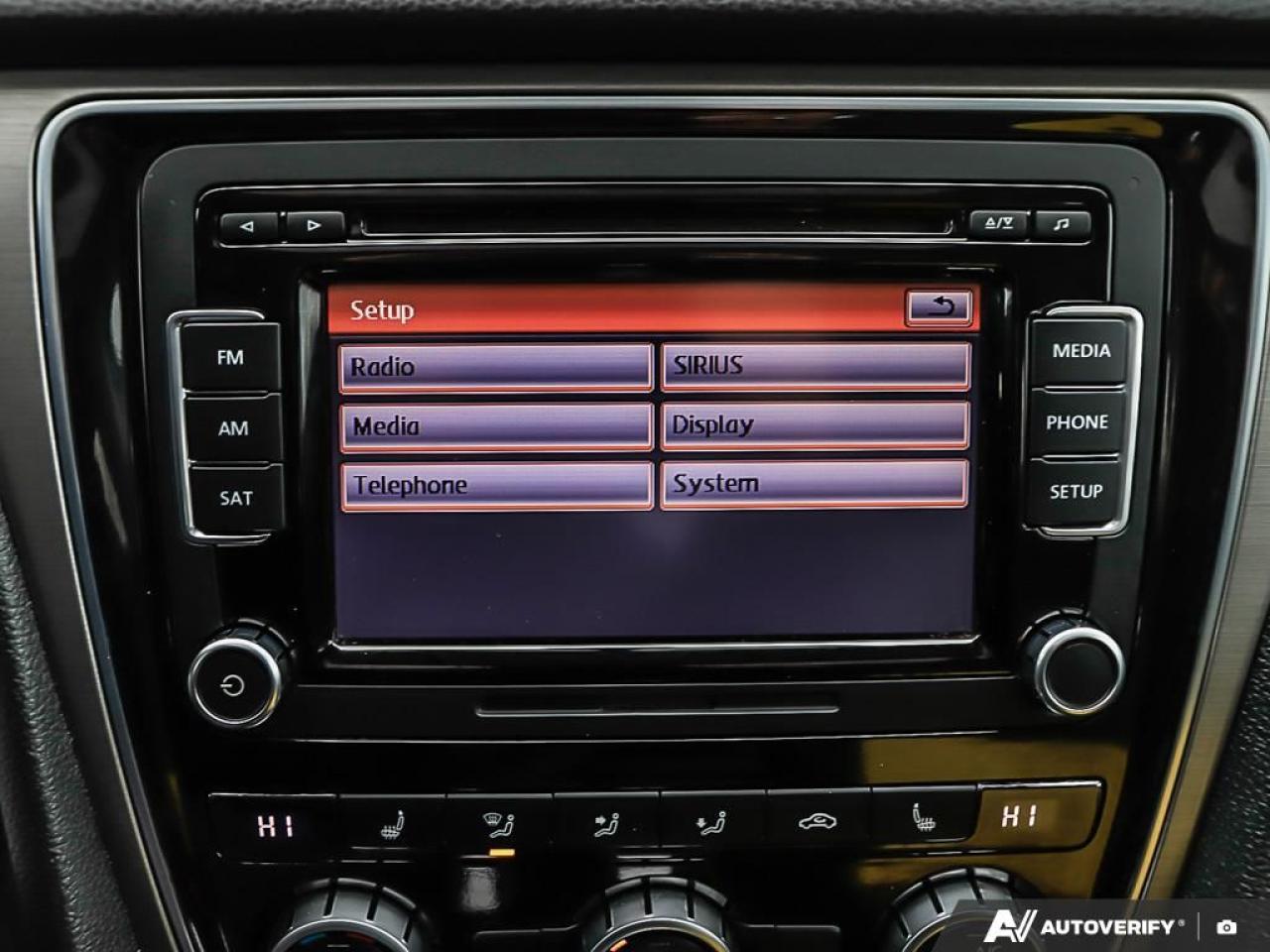 2015 Volkswagen Passat Comfortline,LOW KM'S,R/V CAM, PWR S/ROOF,LEATHER Photo