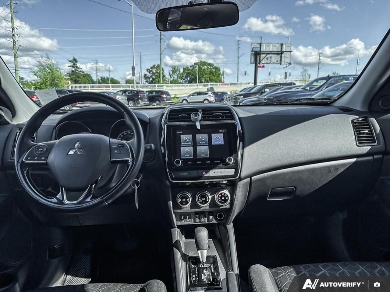 2024 Mitsubishi RVR SE / NO ACCIDENTS / HTD SEATS / 4WD / AUTO Photo