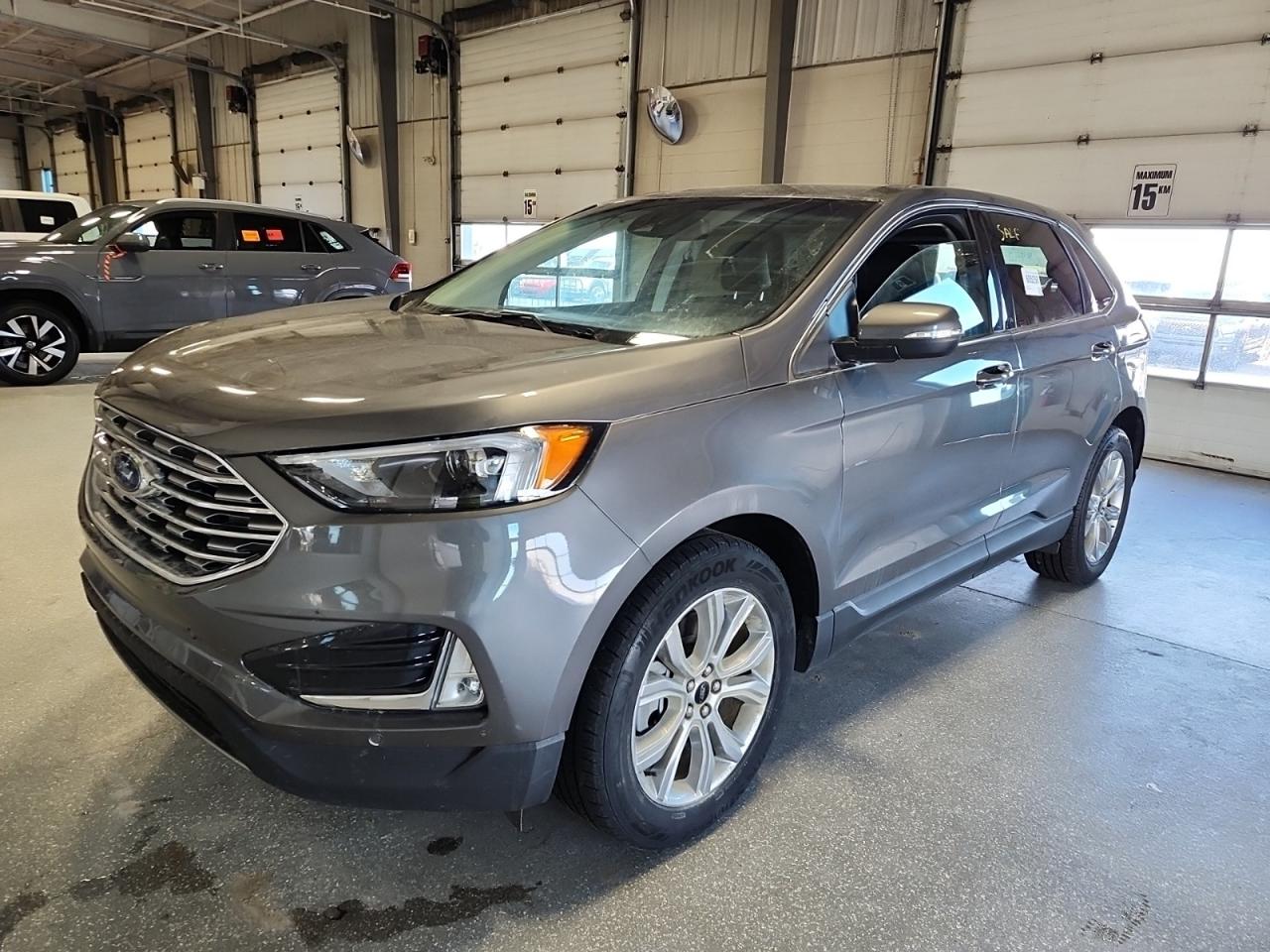 2024 Ford Edge Titanium Photo0