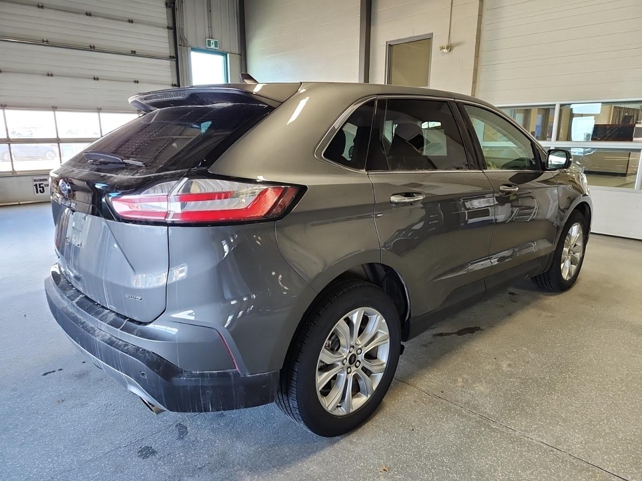 2024 Ford Edge Titanium Photo