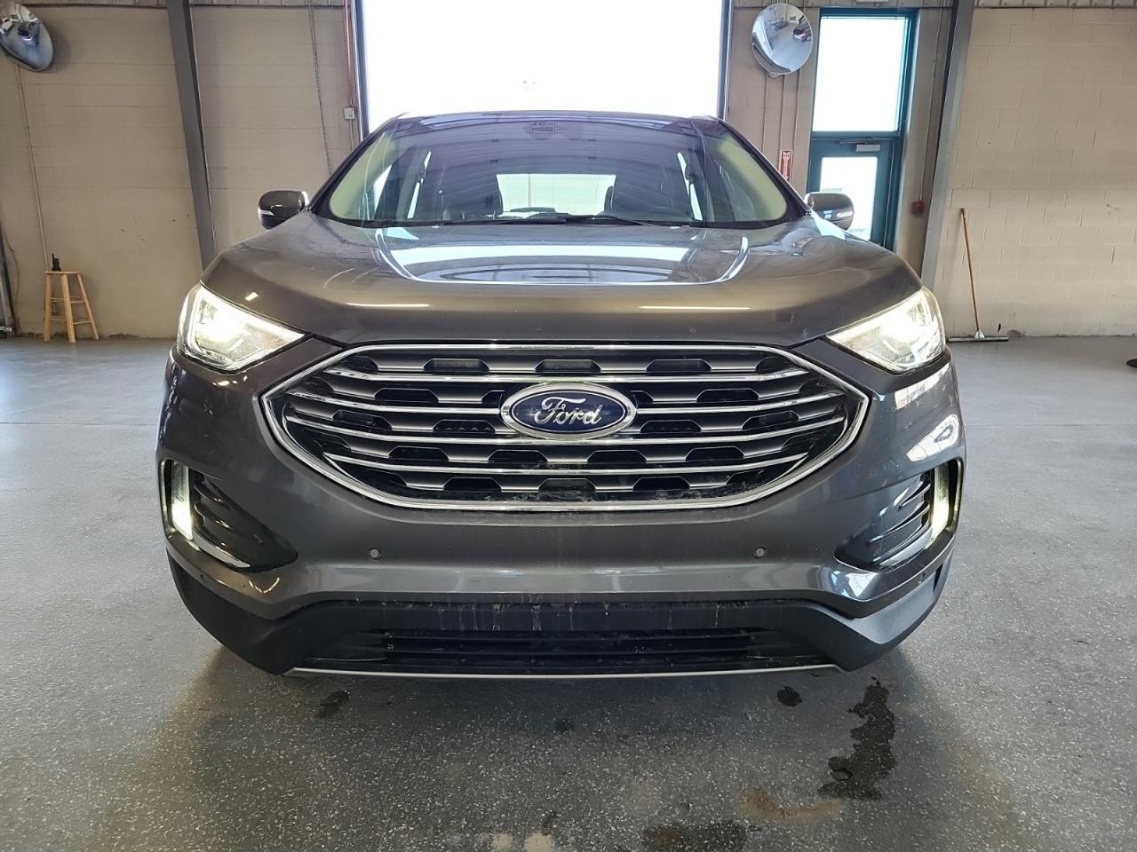 2024 Ford Edge Titanium Photo