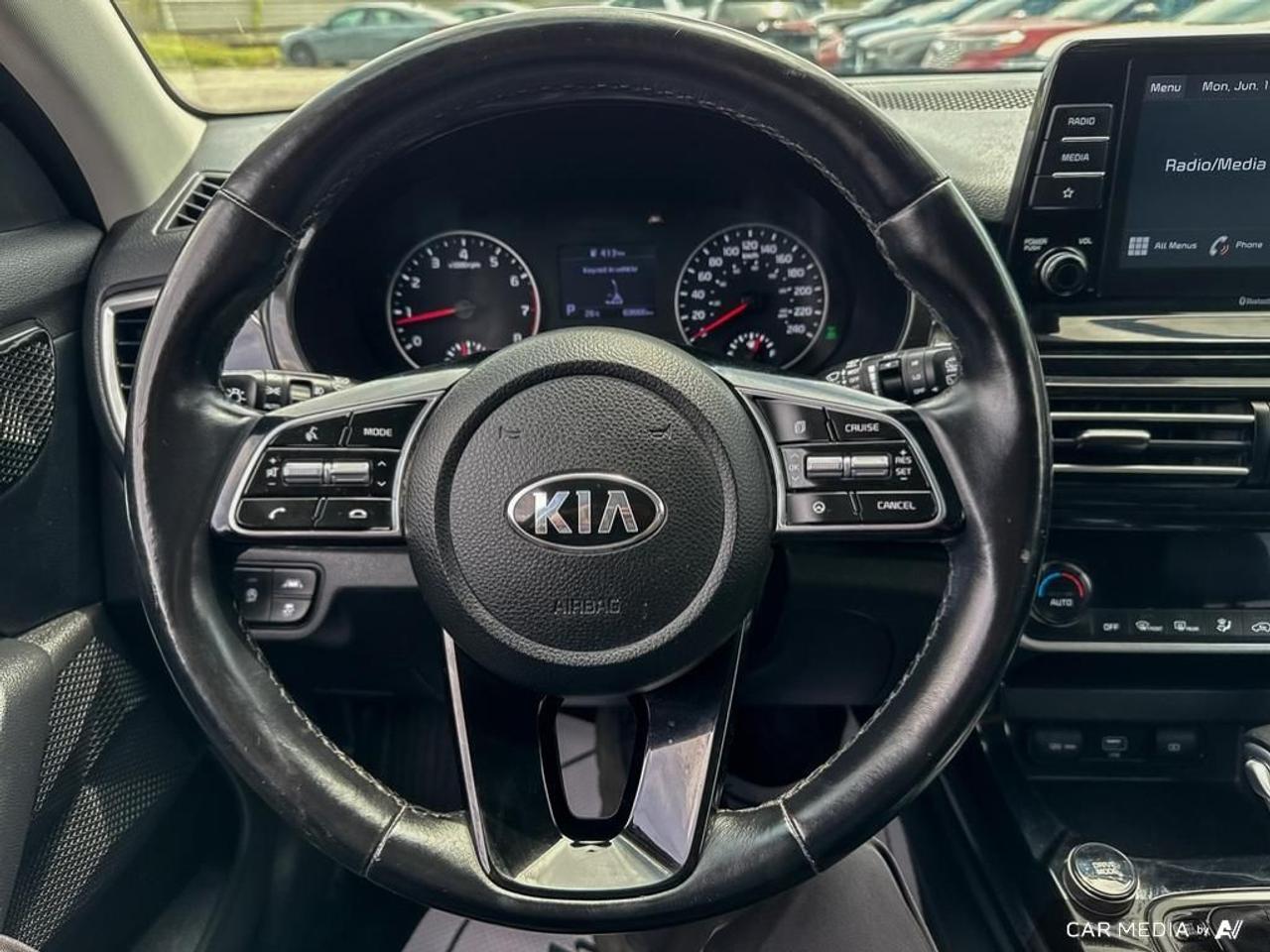 2021 Kia Seltos EX PREMIUM / AWD / LEATHER / SUNROOF / AUTO Photo