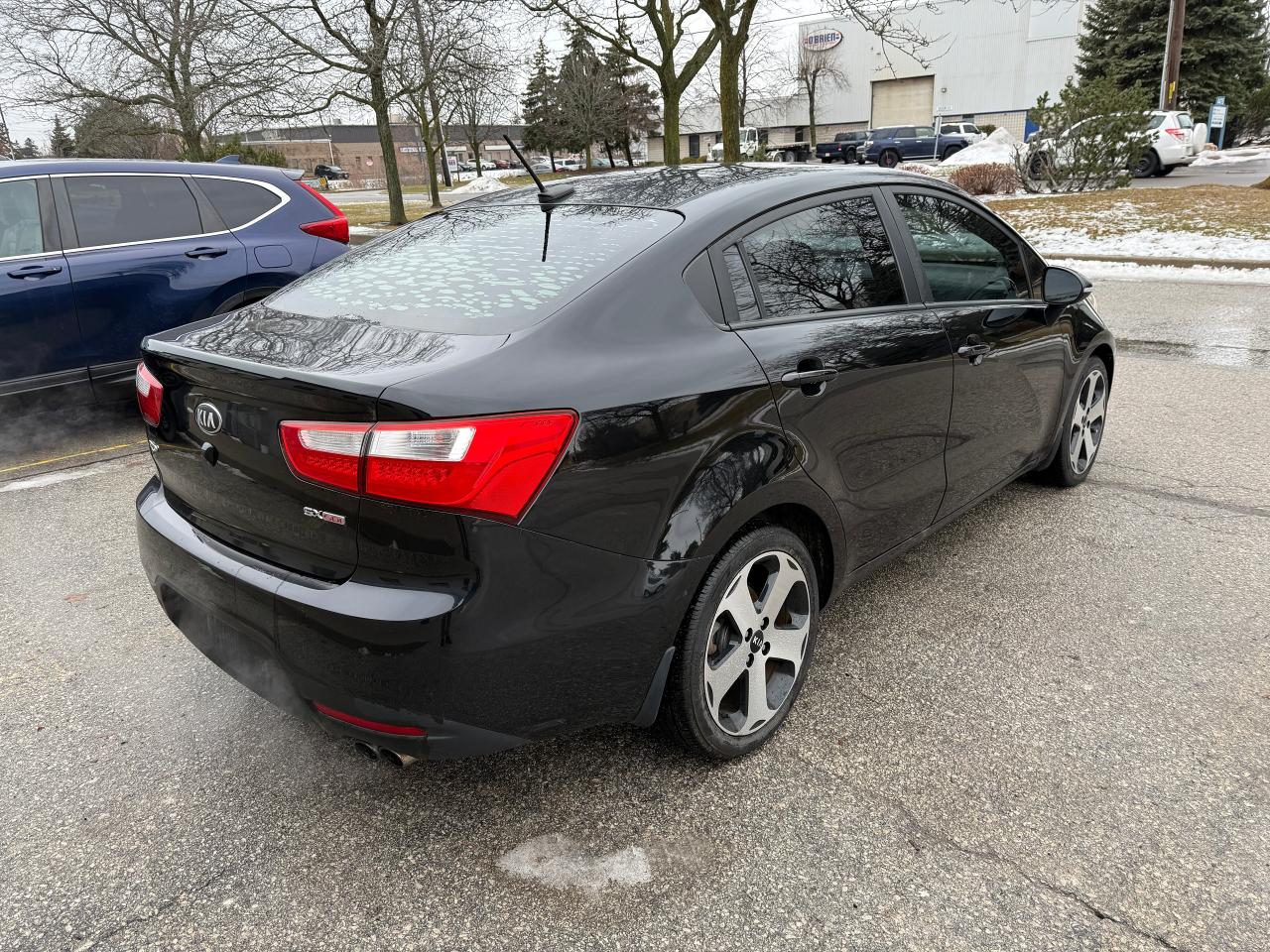 2013 Kia Rio SX NO ACCIDENTS.LEATHER.SUNROOF..NAV..CERTIFIED ! Photo4