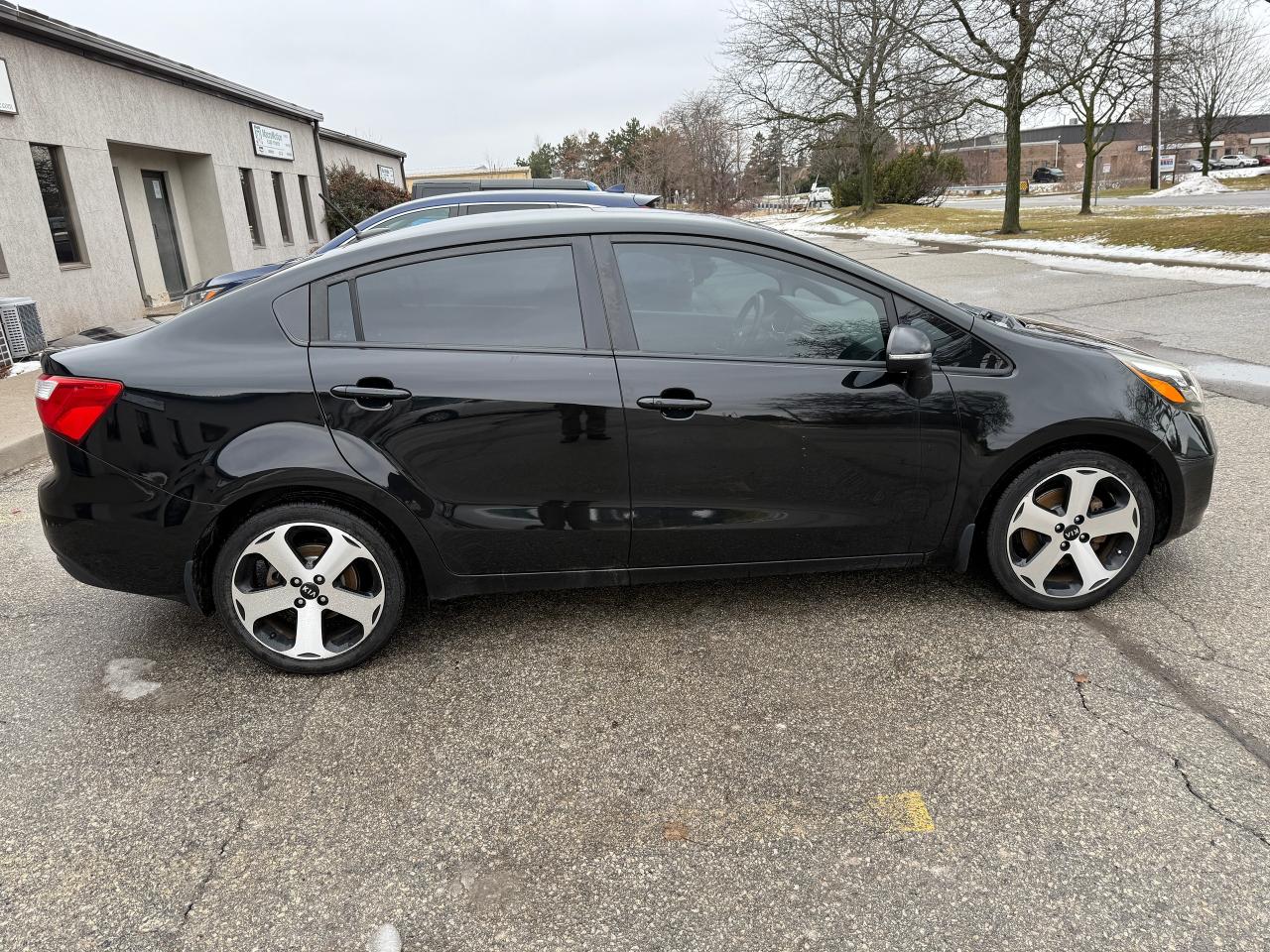 2013 Kia Rio SX NO ACCIDENTS.LEATHER.SUNROOF..NAV..CERTIFIED ! Photo