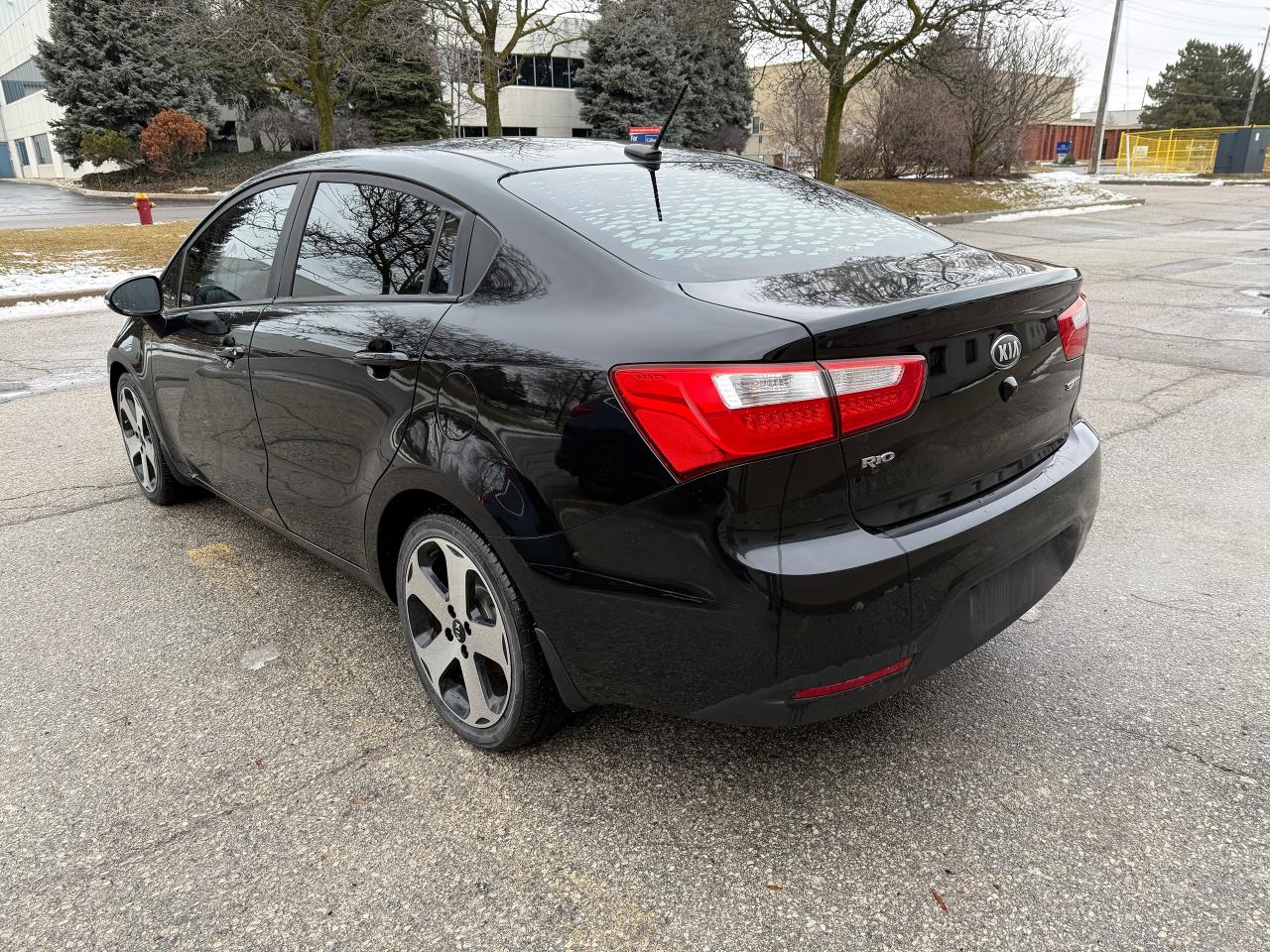 2013 Kia Rio SX NO ACCIDENTS.LEATHER.SUNROOF..NAV..CERTIFIED ! Photo