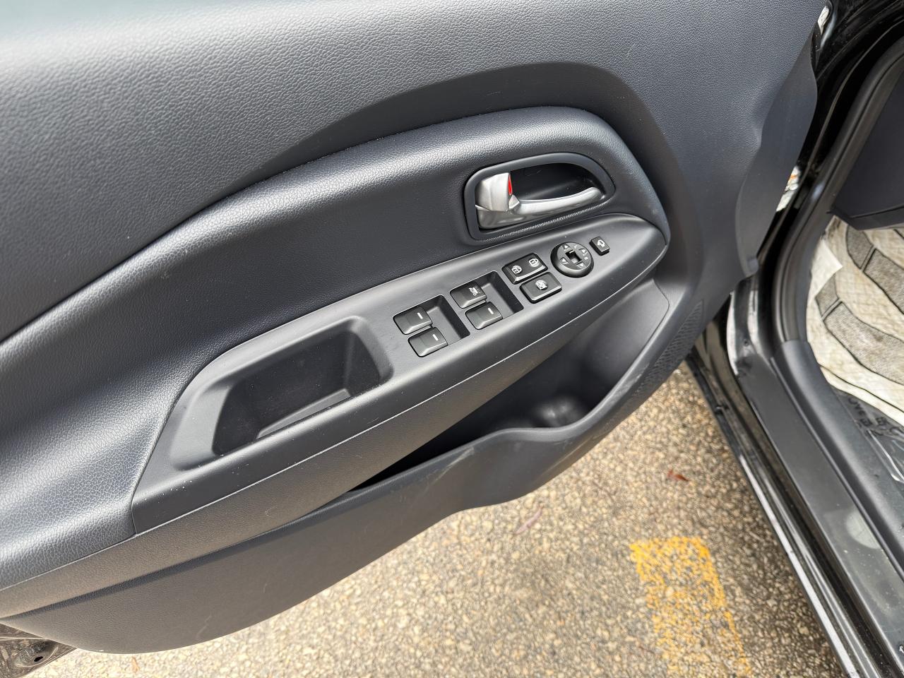 2013 Kia Rio SX NO ACCIDENTS.LEATHER.SUNROOF..NAV..CERTIFIED ! Photo